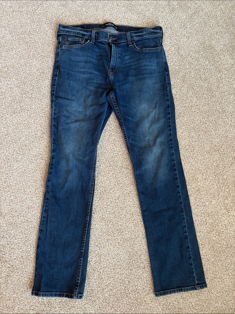 Classic Men's Dark Blue Jeans